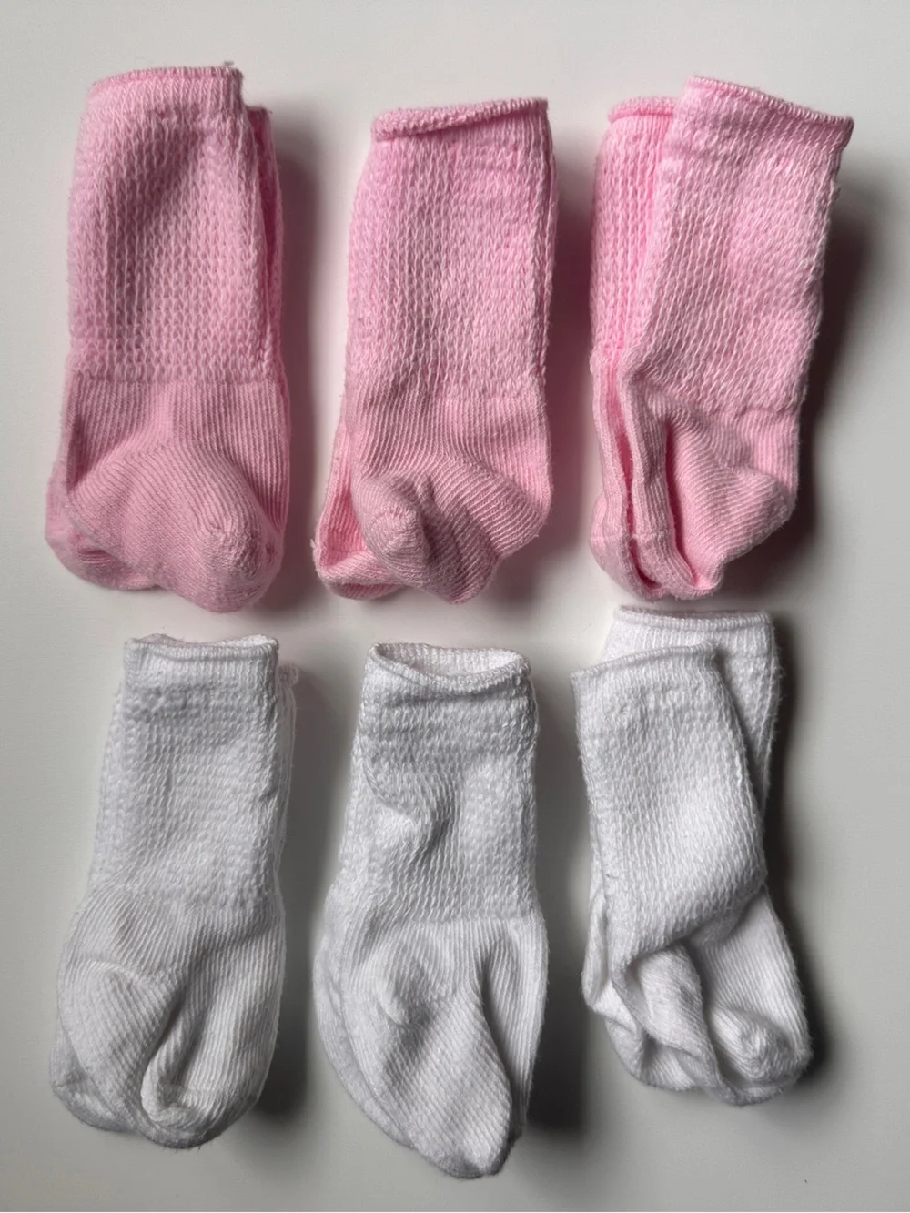 Lot 6 Pairs of Pink and White Baby Socks